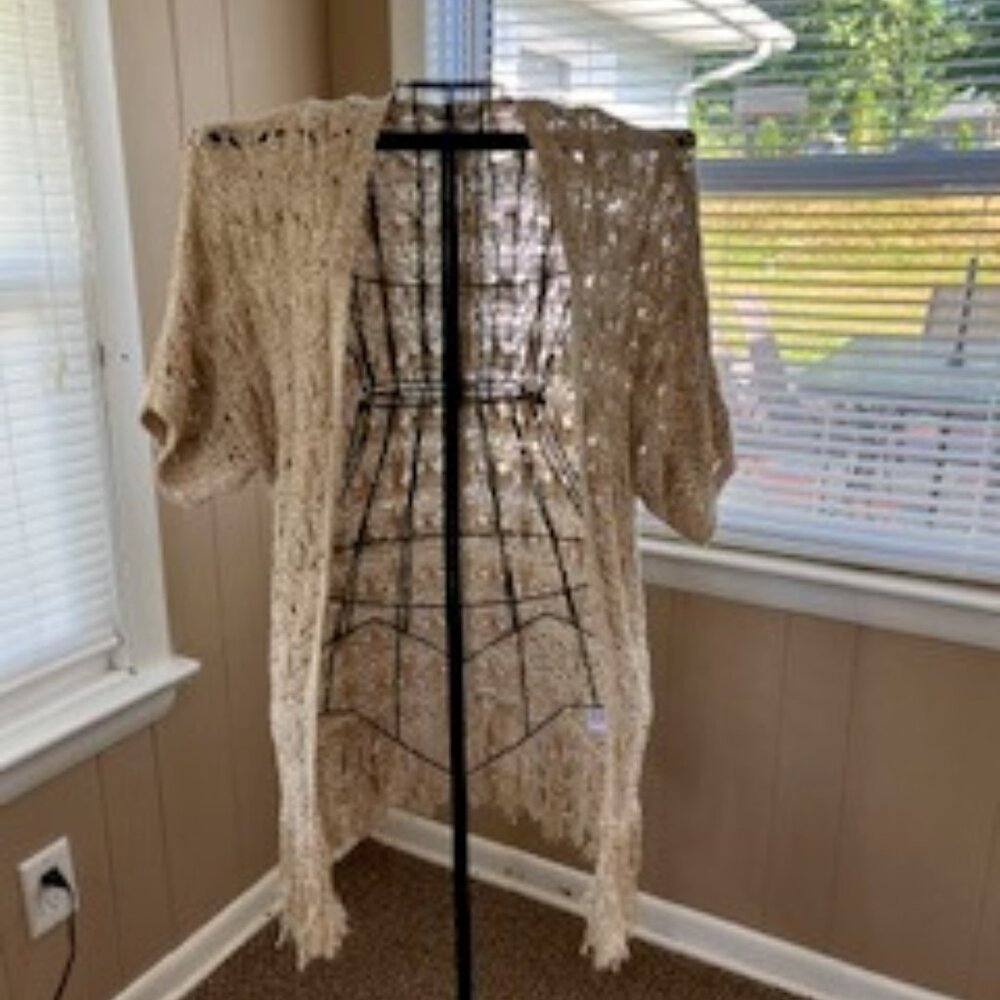 American Eagle-Short Sleeve Tan Knit Sweater Jacket Fringe SZ. XS/S